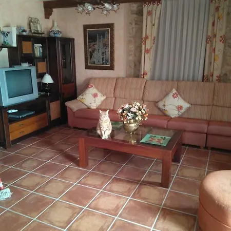 Valle Esgueva 乡村民宿 *